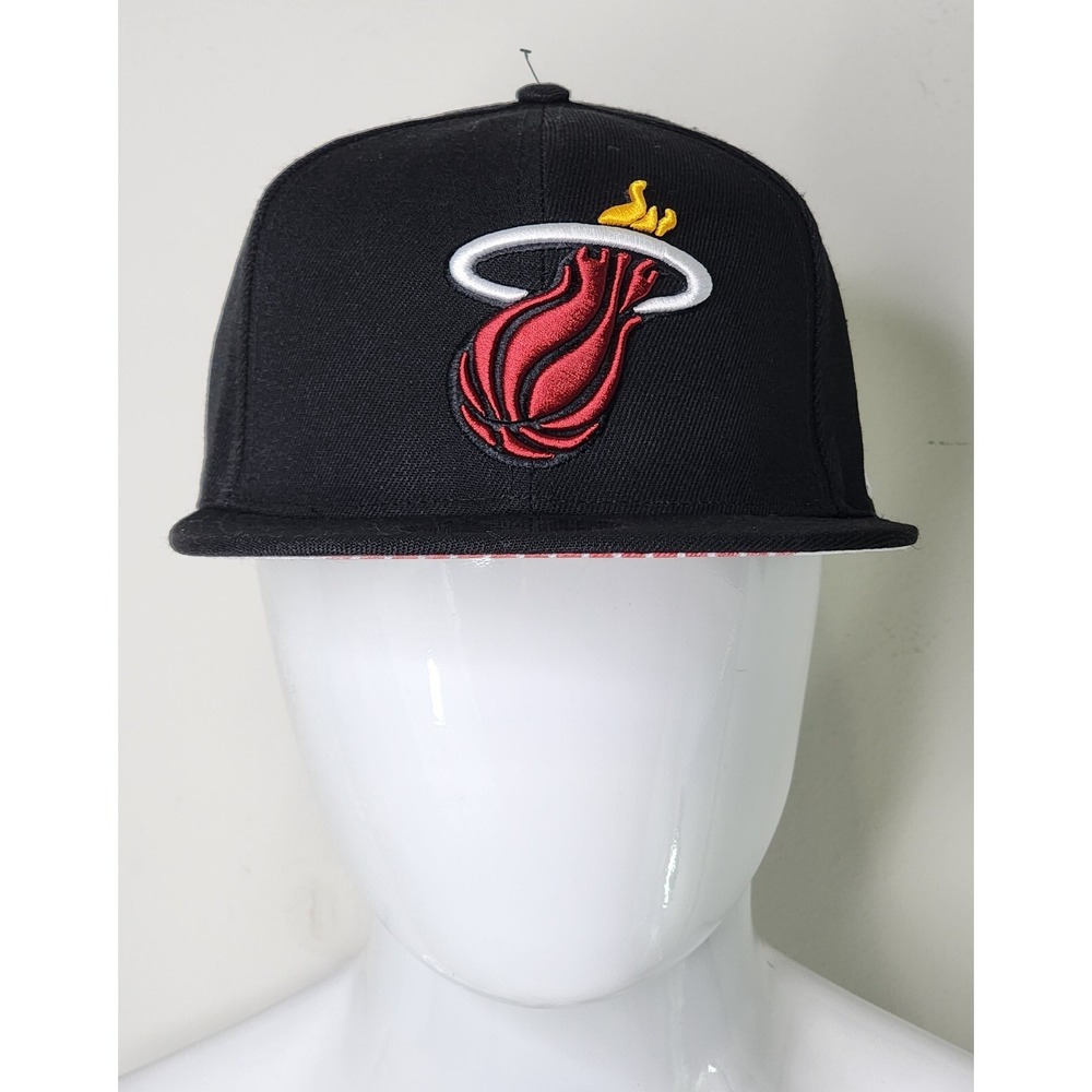 Miami Heat‎ Hat Ultra Game NBA Graphic Underbrim Adjustable Snapback Black Cap